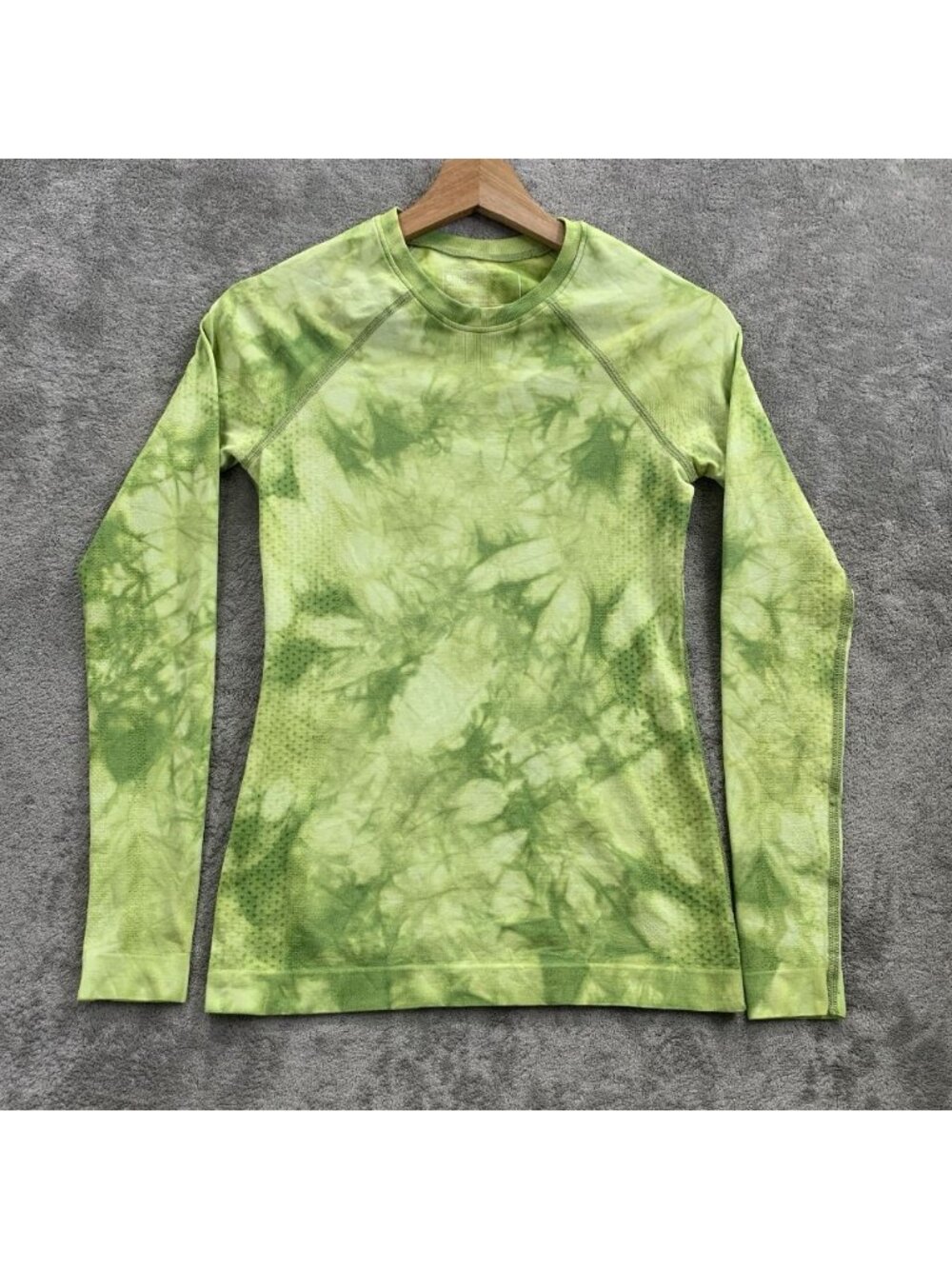 Figs Makato Underscrub Shirt Mens XS Tie Dye Matcha Seamless Long Sleeve Medical